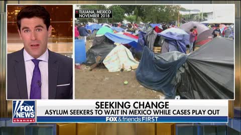 Court temporarily blocks halt to Trump policy forcing asylum