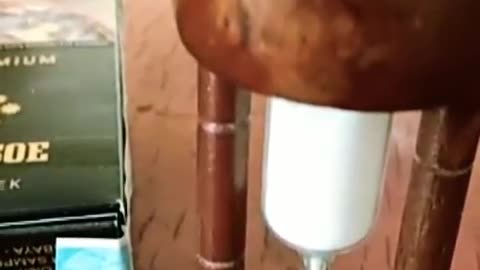 Unique hourglass