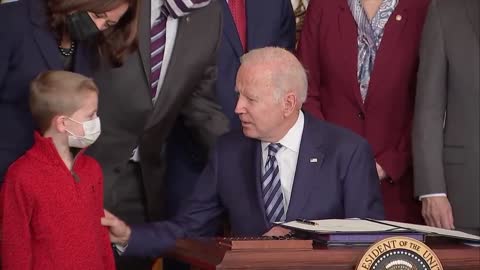 Biden to child: "Meet me after this, I can show you around the White House."
