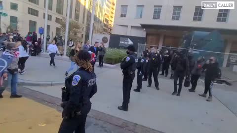 Police forced these Patriots to walk back through the blm protesters that were attacking them.