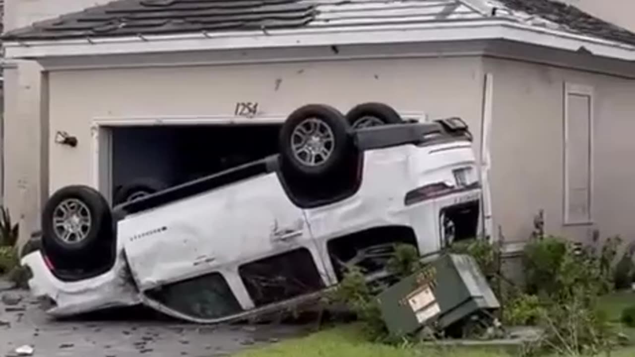 Hurricane Milton destroys the Roof