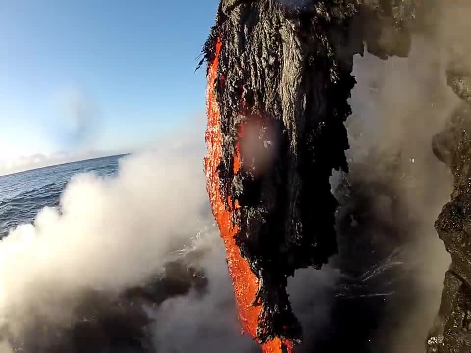 Amazing Up Close Footage Of Lava Entering The Oven VERY DANGEROUS😧😧😳