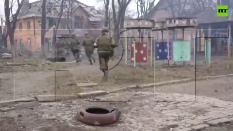 Journalist captures POV footage of the battle for Mariupol