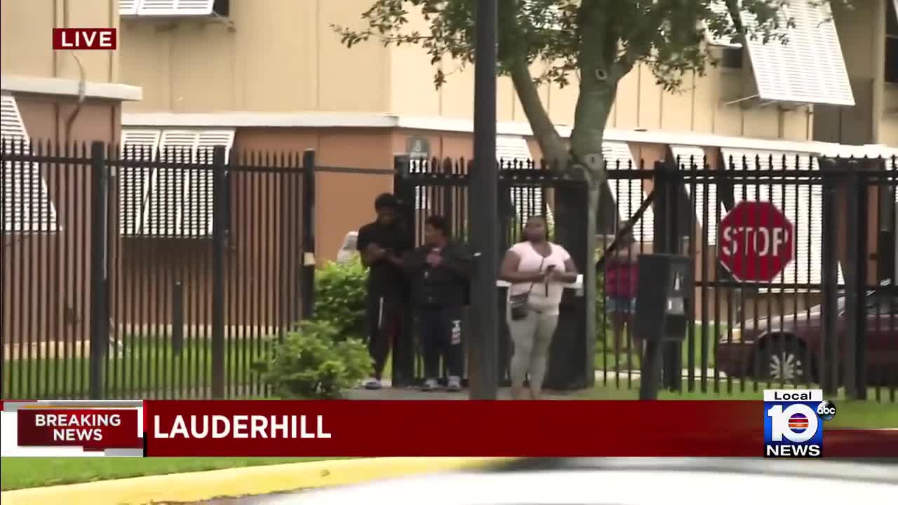 Police chase ends in Lauderhill with 3 subjects bailing out