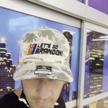 How to travel…what to wear at airport