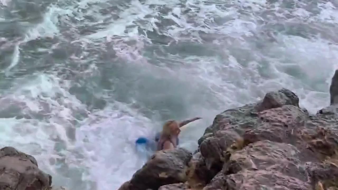 The end 😂😂😂 #funny #fails #viral #shorts #justlaughfolder