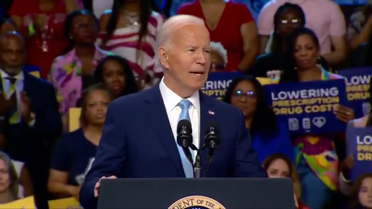 Biden mispronounces Kamala's name