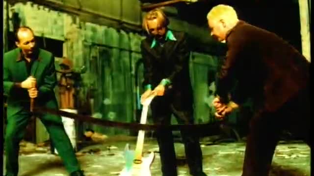 GARBAGE_Im_Only_Happy_When_It_Rains_1995