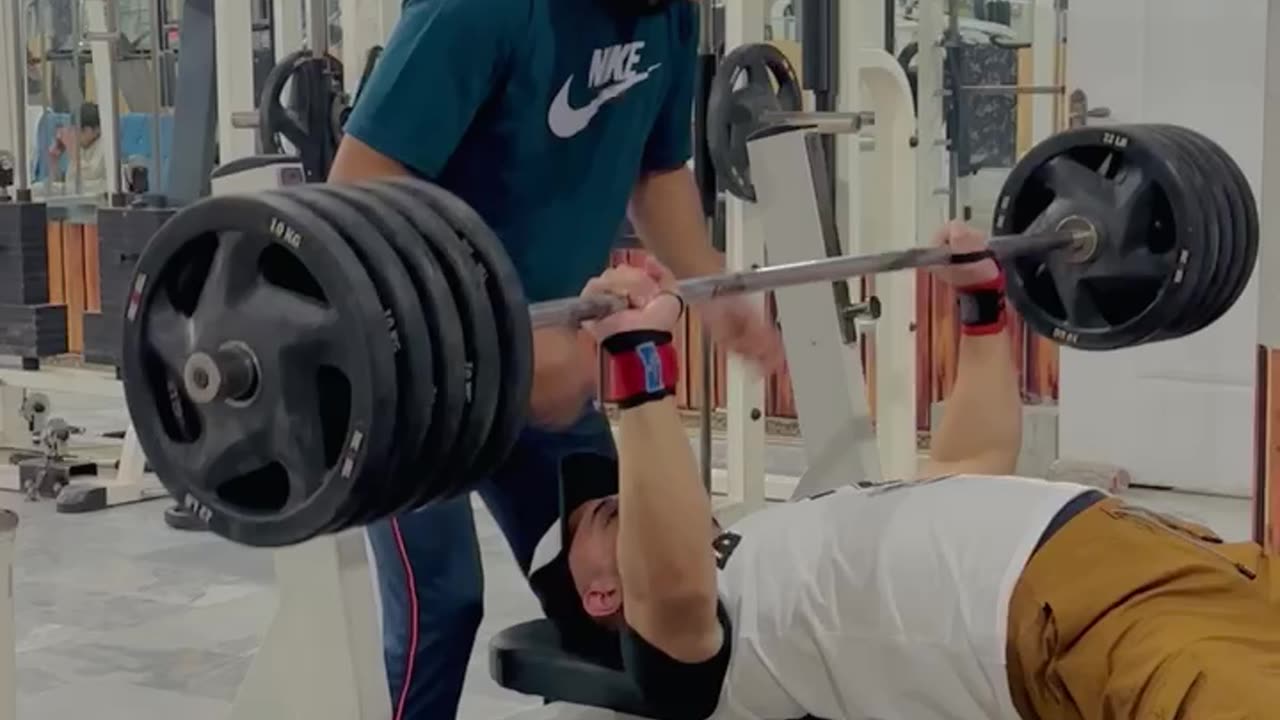 120KG bench press🥵