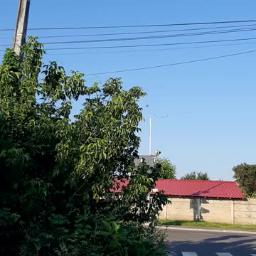 Antena omnidirectionala, intersectie Tractorului - Lutului, radiatie radiofrecventa