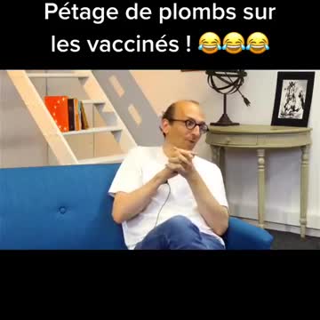 Le fou-rire de DiVizio suite à l'annonce d'Israël qu'ils faudra avoir un booster, 3e dose de vaccin