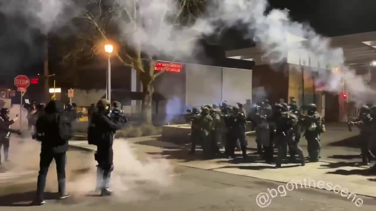 Antifa in Tacoma moving