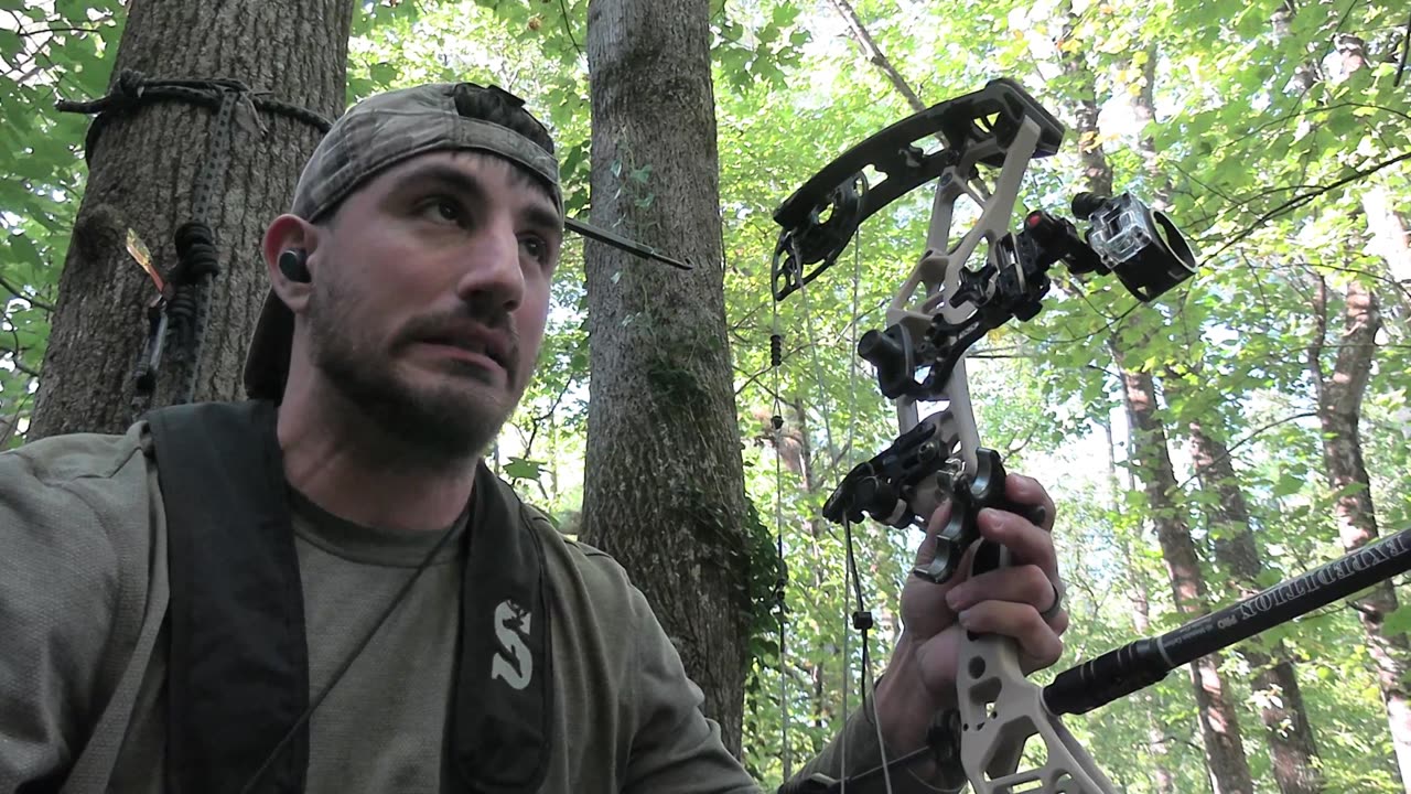 Cops Called While Bowhunting in City Limits: Deer Down!!