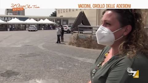 Vaccini, crollo delle adesioni