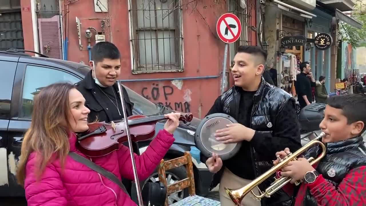 Street Musicians & Canan Anderson