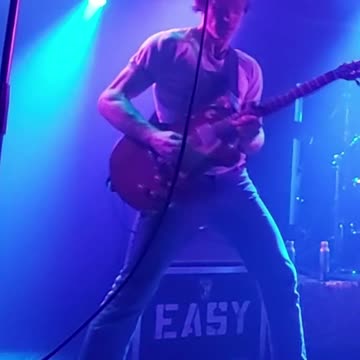 Darby McGlone (Easy Honey) - LIVE @ Saturn (Short)