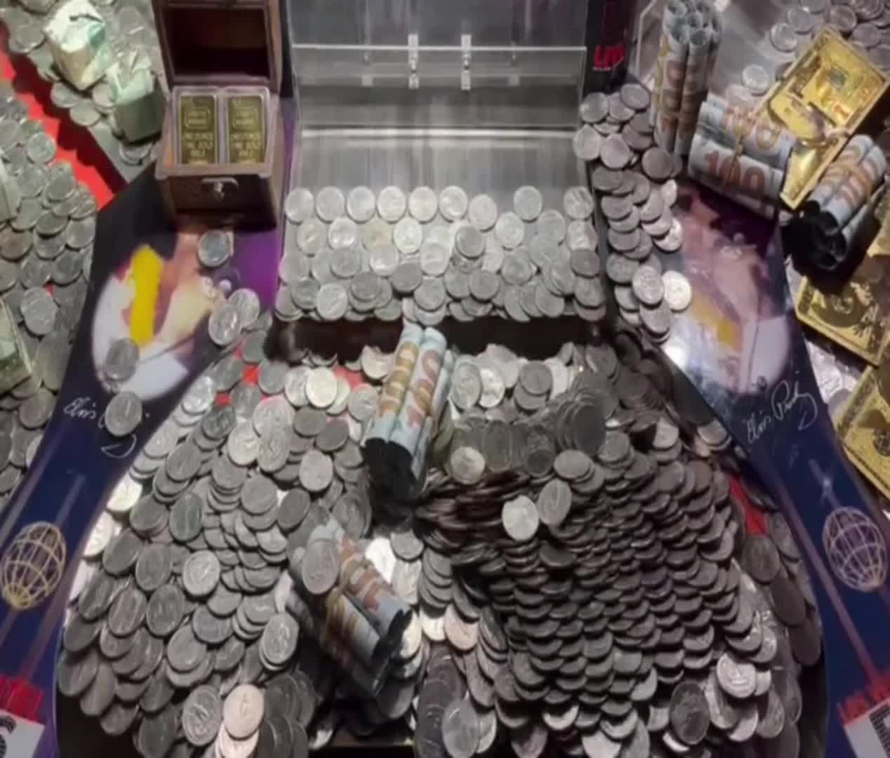 The gold push game is really fun