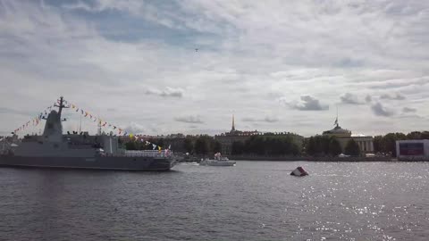 Parade zum Tag der Marine in St. Petersburg, Парад кораблей в честь Дня ВМФ