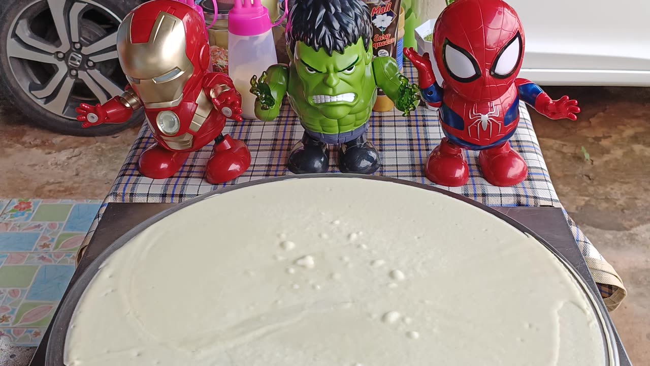 ⚔️ | Marvel's Finest Clash in a Thai Crêpe Showdown: ⚡ Iron Man vs. 🧟‍♂️ The Hulk vs. 🕸️ Spider-Man!