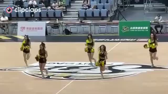 Cheerleaders performance