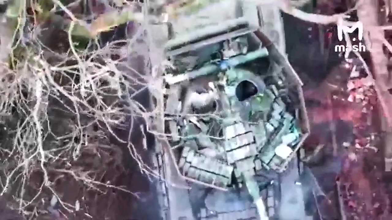 Russian soldier destroyed a modernized UAF T-64 tank ​​with a RShG shot in Avdeevka.