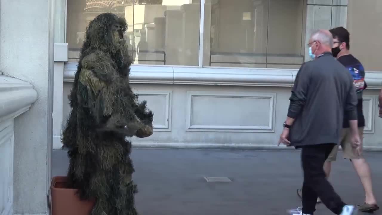 Funny Bushman prank!