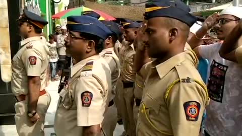 MUMBAI POLICE SALAMI IN MAHIM DARGAH