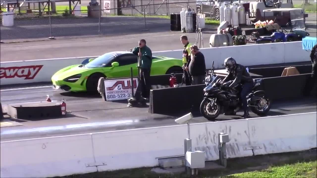 Mclaren 720s vs Kawasaki Ninja H2 1/4 Mile - StreetSpeed717 vs 650ib