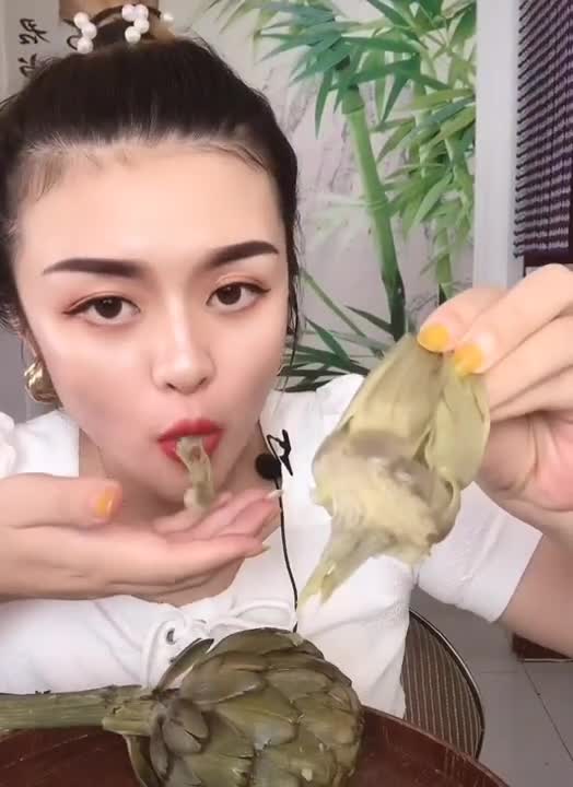 Let's see beautiful girls eating Asian food #4133