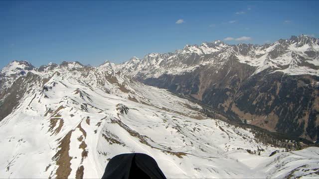 Paragliding on Zettersfeld in winter