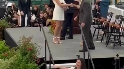 The end 😂😂😂 #funny #fails #viral #shorts #justlaughfolder
