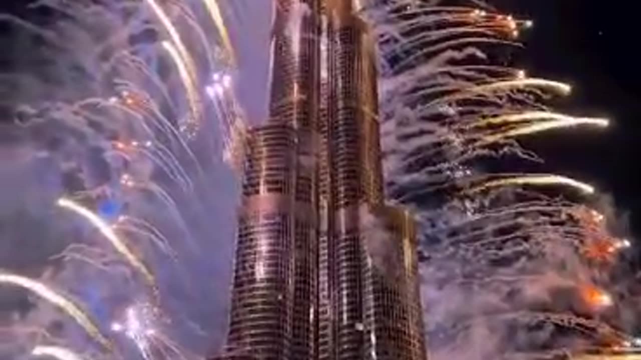 New year 2024 Burj khalifa 🎉 #2024 #newyear2024 #newyeardubai #ytshorts ❤❤ (RAY.OFFICIAL)