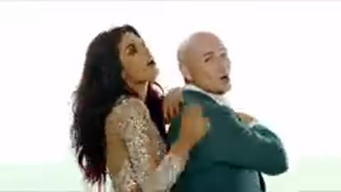 Prayinka chopara ft pitbull