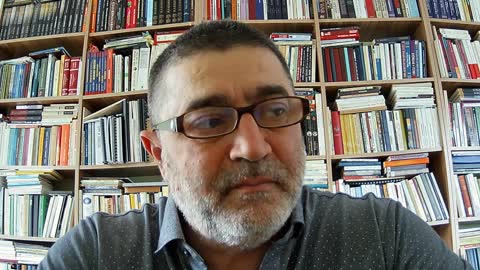 O cățea pe nume Kamala Harris turbează