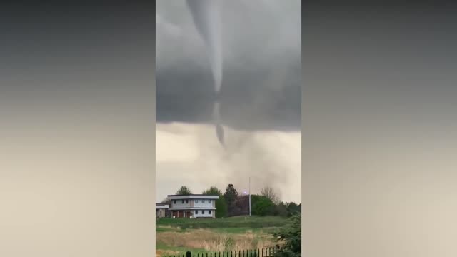 BIGGEST TORNADO YOU'LL EVER SEE Kansas - Apr. 29, 2022