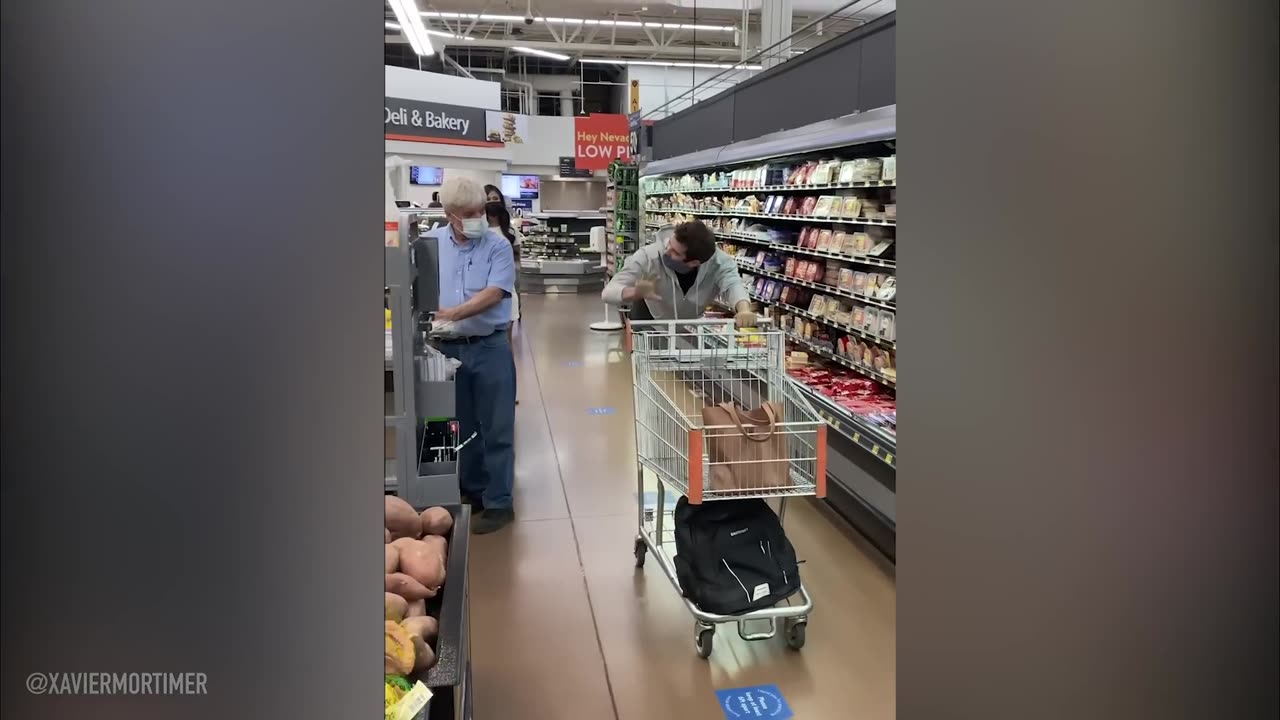 He Floats through the store. Funny video 🤣