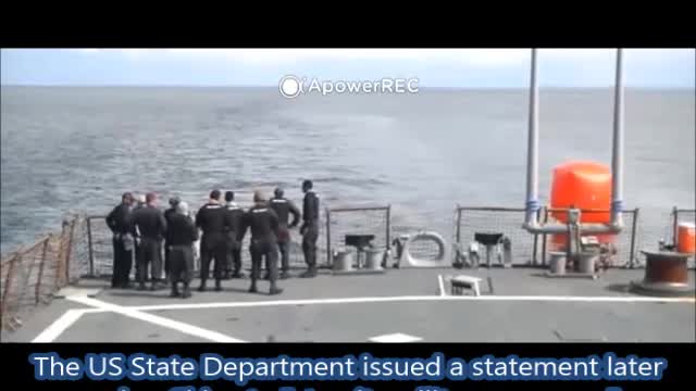 Watch the Chinese army chase an American destroyer as it passes by the China Sea