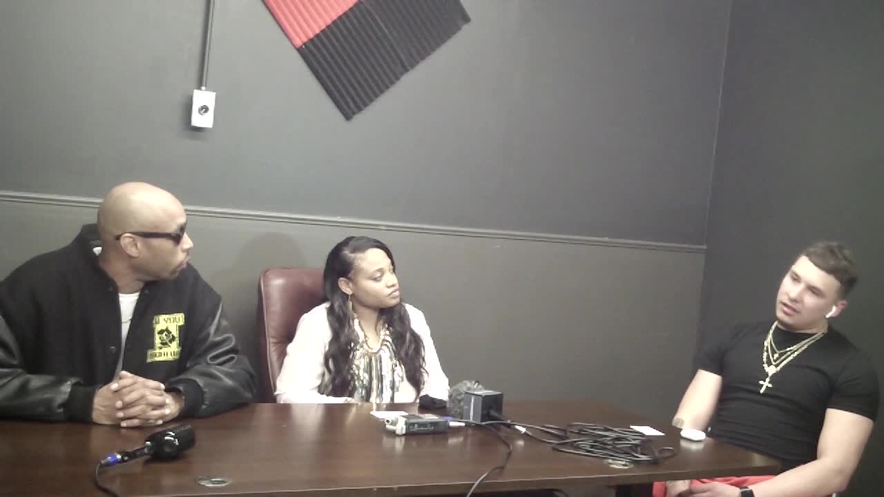 Naiya and Dj u know who with Rapper 1