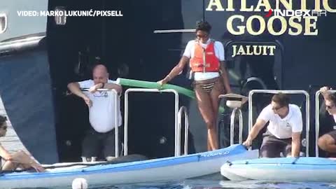 Naomi Campbell u društvu prijatelja plovi Jadranom