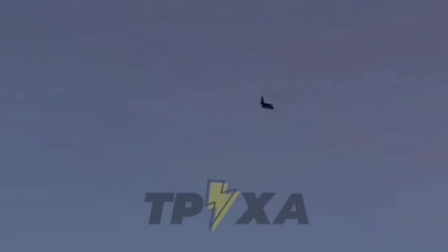 🤡 Ukrainian Channel with over 1 million subs shares a exclusive video of hohols shooting down a Russian jet