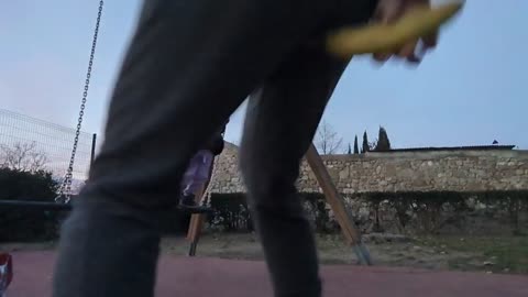 2023-01-12 (6) - Banane propulsée - Twitch Triskelina (clip)