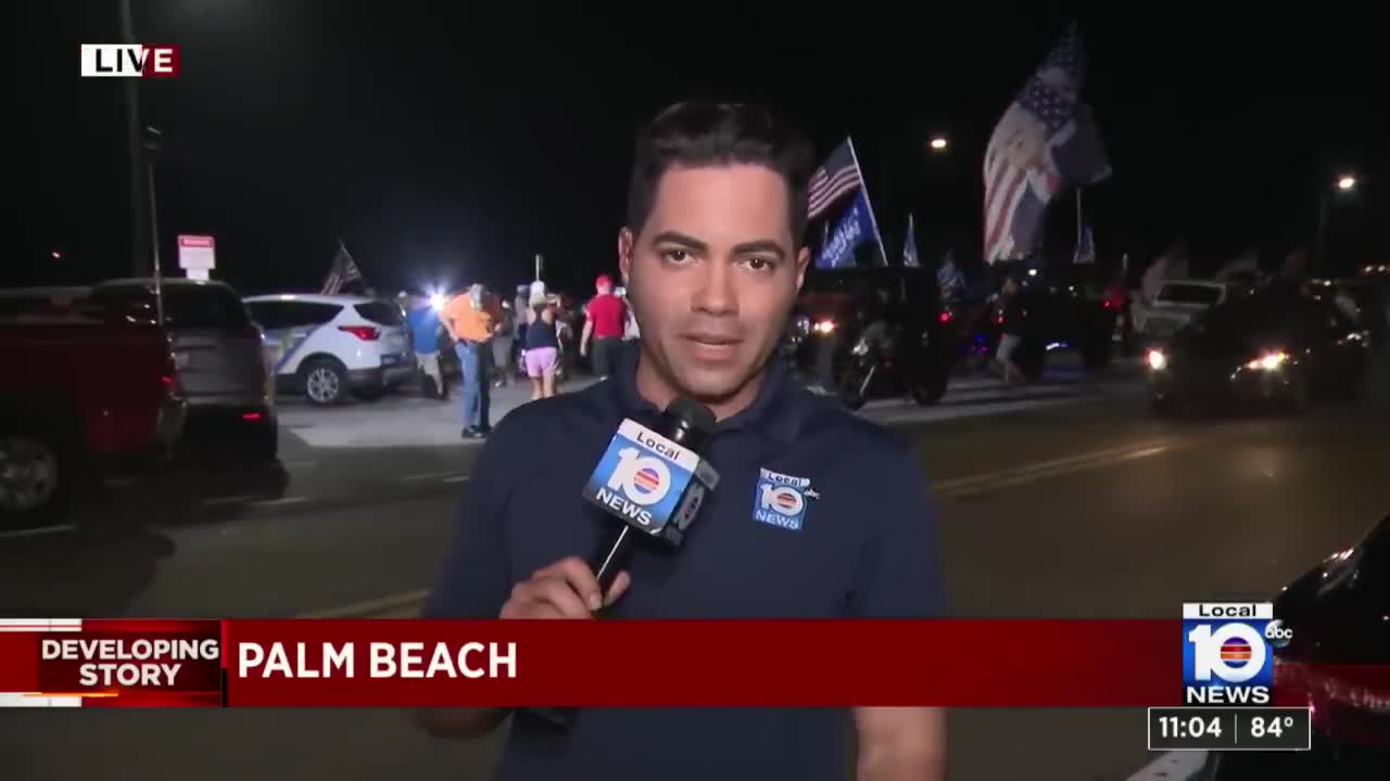 Crowds gather outside Donald Trump's Mar-a-Lago home following word of FBI raid