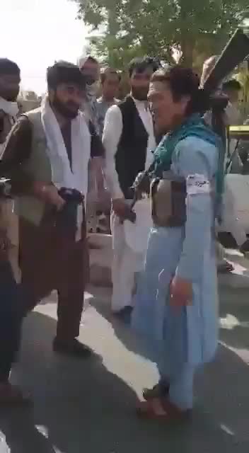 Afghanistan - Taliban blocking reporters from covering women's protests