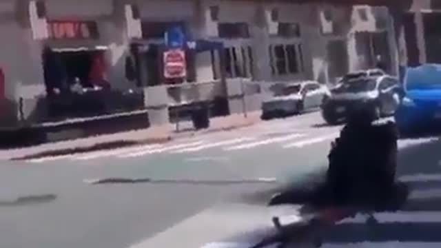 Officer Chases Down Suspect and Tackles Him Off Bike