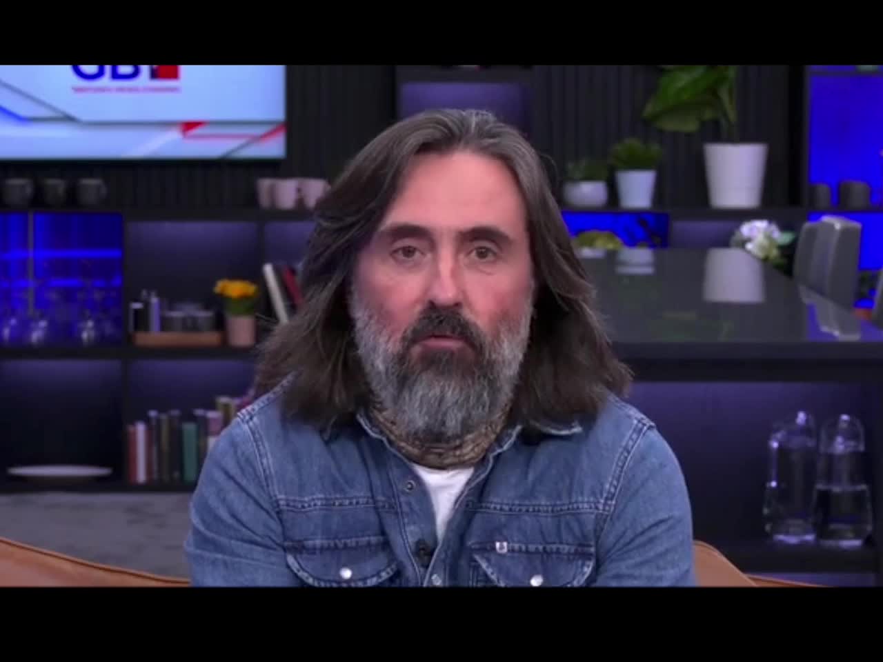 Neil Oliver — Social Contract (added music from ‘Braveheart’)