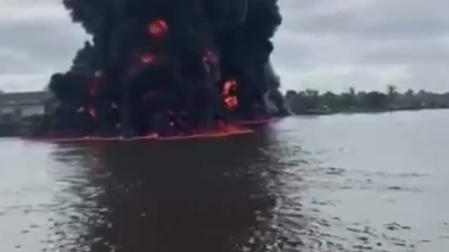 Volcano Eruption taking big space in the lac for create the Island