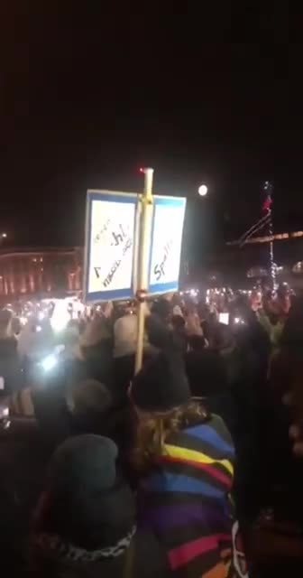 The Revolution NOW: 🇩🇪 Germans into the night in as rallied against covid tyranny.