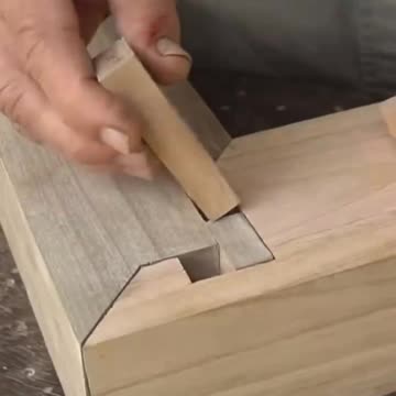【指物】 釘やネジを使わずに家具を作る日本の伝統的な木工技術