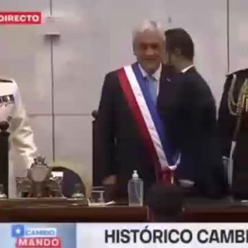 UUUHHH.... SUPER NORMAL... 🤦‍♂️🤦‍♂️🤦‍♂️🤦‍♂️