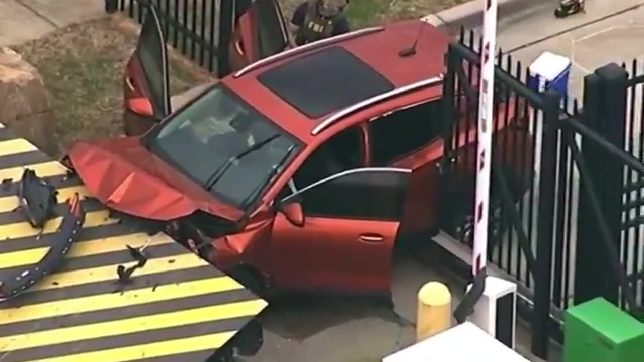 BREAKING: A Male suspect has Rammed his Vehicle into FBI front Security Gate at Atlanta Headquarters